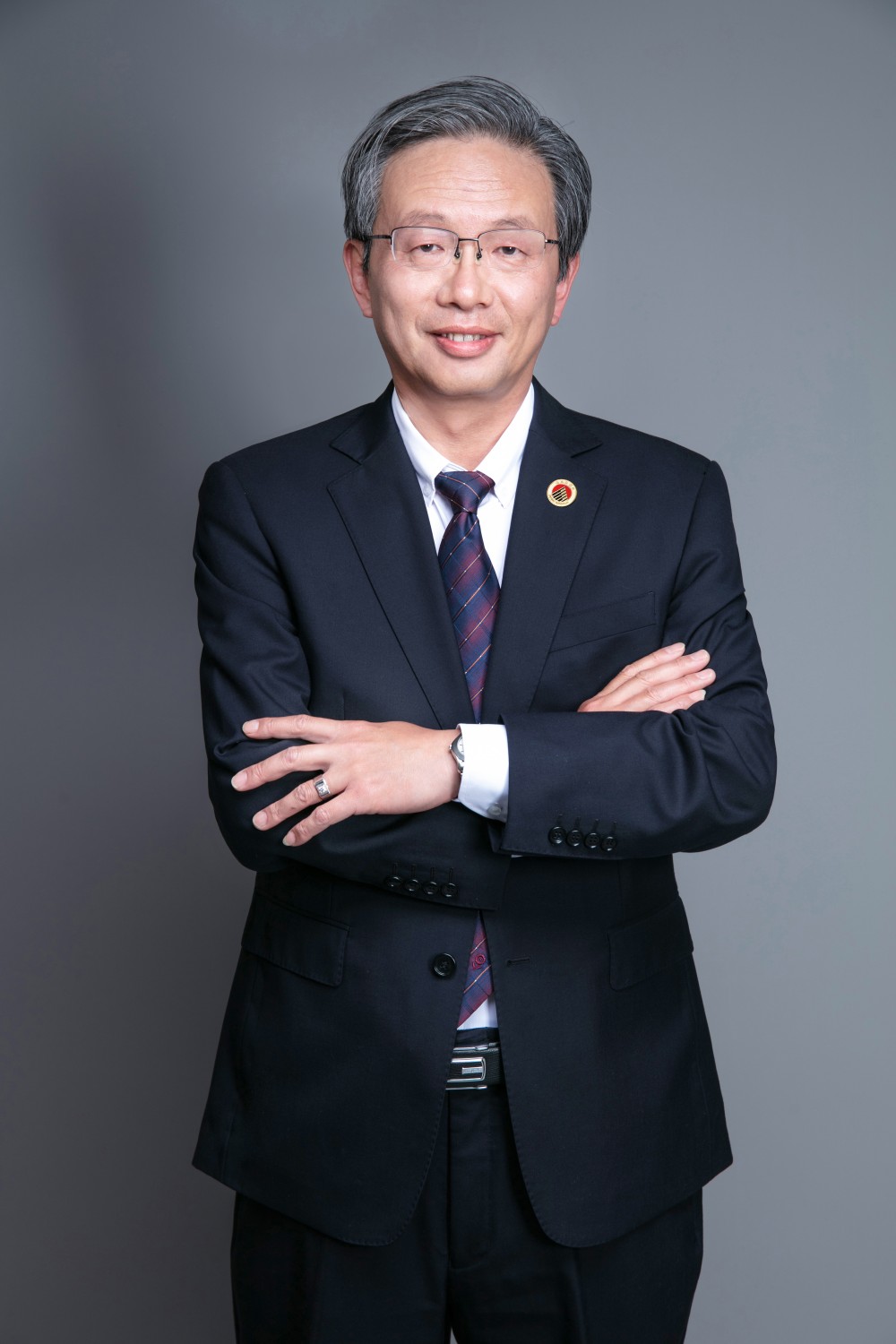 何明